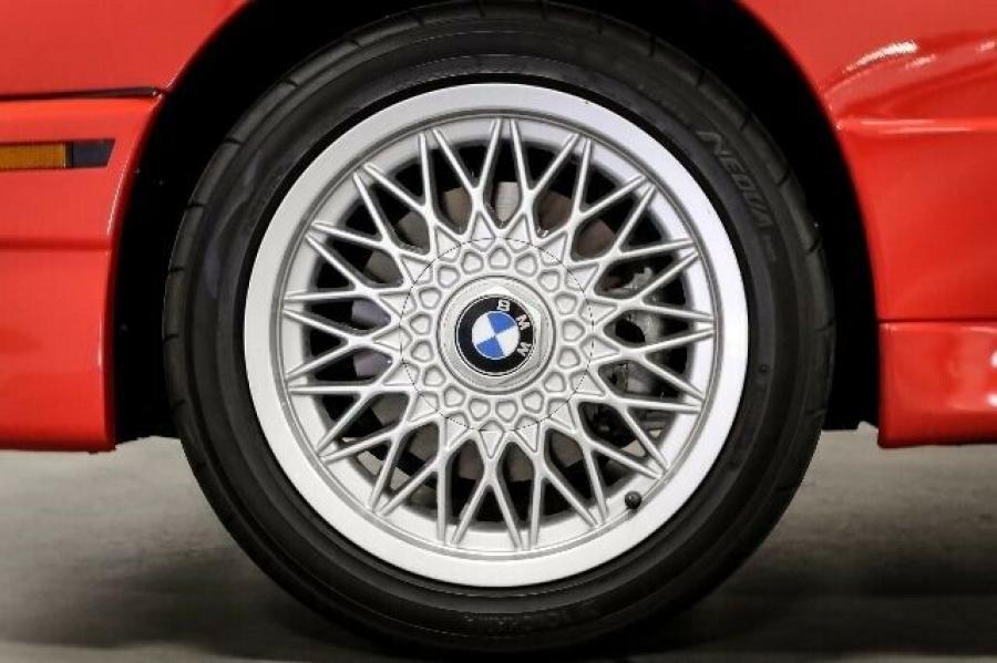 Колеса BMW M3 Paul Walker Collection (E30) 1991 года  (фото 29 из 43)